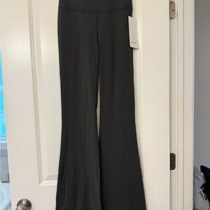 Lululemon Groove SHR Flare Pant! NWT!